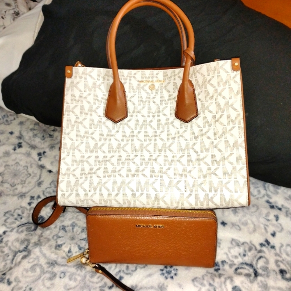 Michael kors purse - Picture 1 of 6